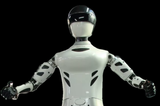 開(kāi)年搶跑，全球首款具有仿人脊柱核心功能的人形機(jī)器人來(lái)了！